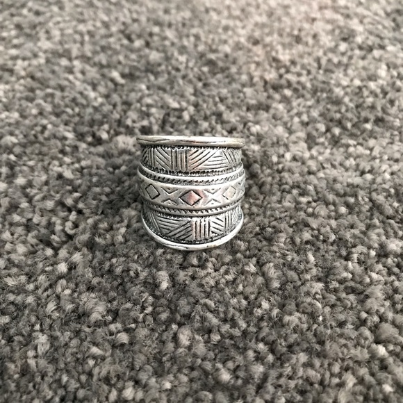 Aztec Detailed Silver Ring - Picture 2 of 4